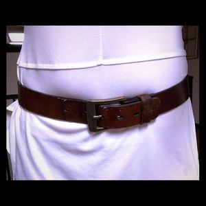 Women’s Levi Strauss belt.
